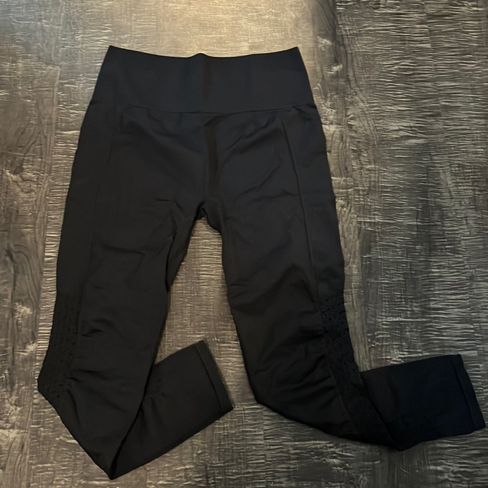 Black Fabletics Leggings